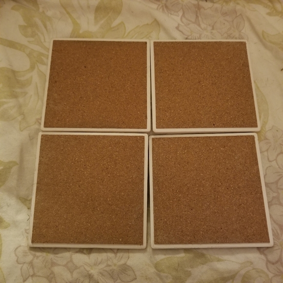 Set of 4 absorbant stone coasters, pineapple design - Picture 2 of 7